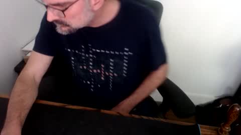 lreed090 online show from 05-09-26, 08:58