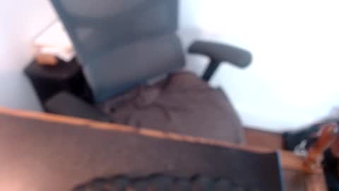lreed090 online show from 05-11-26, 04:48