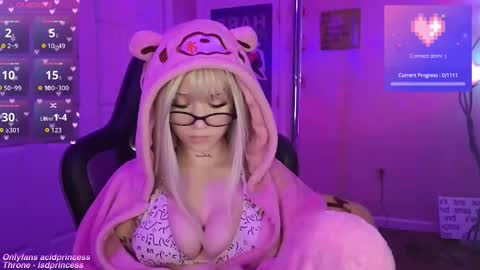 Snapshot of lsdprincess chatting on 04-06-26, 12:30 Princess online show from 04-06-26, 12:30