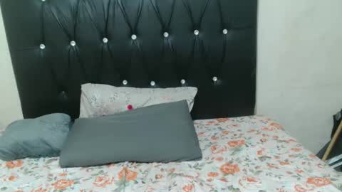 lsnnickykhanyile online show from 10-28-25, 10:34