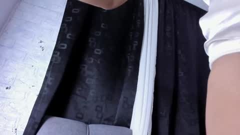 Lucia online show from 03-10-25, 04:07