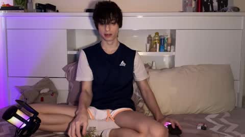 Snapshot of luan2006lovecarti chatting on 11-05-25, 04:01 luan online show from 11-05-25, 04:01