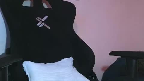   online show from 12-23-25, 02:42