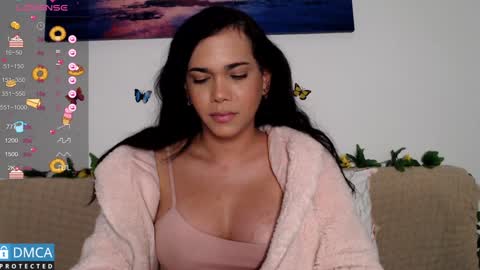 Snapshot of luara_ chatting on 01-15-25, 05:15 luara_ online show from 01-15-25, 05:15