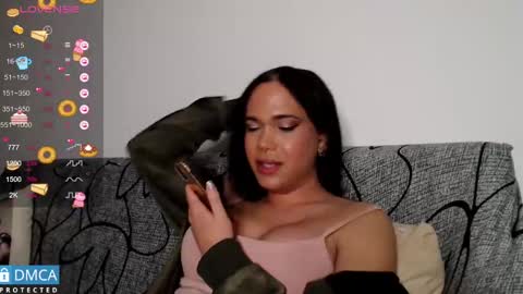 Snapshot of luara_ chatting on 02-25-25, 06:53 luara_ online show from 02-25-25, 06:53