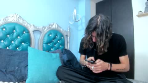 luaus18 online show from 09-15-25, 04:34