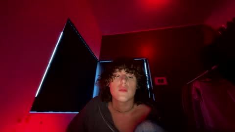 luca20y_ online show from 05-31-26, 09:38