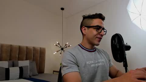 luca_morettii online show from 09-11-25, 12:16