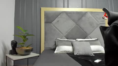 luca_morettii online show from 12-16-25, 12:32