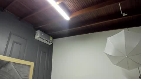 luca_morettii online show from 02-09-26, 12:03