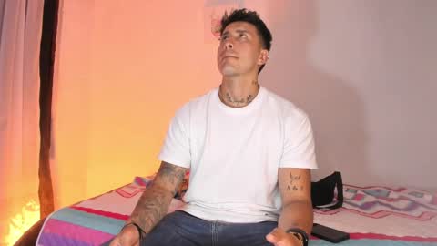 luca vane online show from 09-10-25, 01:49