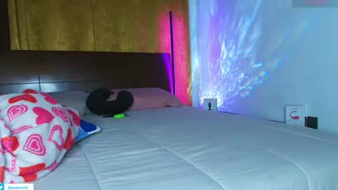 Luca Ferrer online show from 06-11-26, 06:33