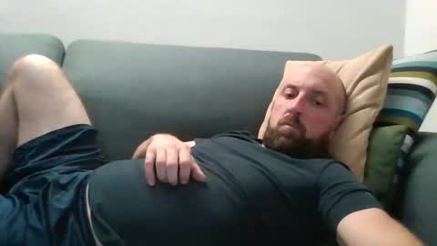 Snapshot of lucabeech88 chatting on 05-19-26, 06:25 Luca online show from 05-19-26, 06:25