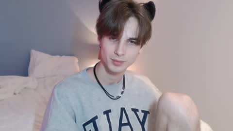 Snapshot of lucacharm chatting on 12-23-24, 01:29 lucacharm online show from 12-23-24, 01:29