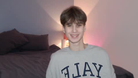 Snapshot of lucacharm chatting on 01-15-25, 08:37 lucacharm online show from 01-15-25, 08:37