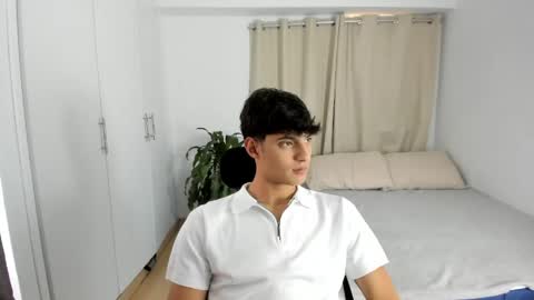 Snapshot of lucacosta19 chatting on 04-25-26, 08:17 lucacosta19 online show from 04-25-26, 08:17