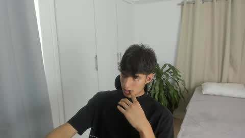 Snapshot of lucacosta19 chatting on 05-09-26, 07:19 lucacosta19 online show from 05-09-26, 07:19
