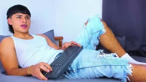 Snapshot of lucadior chatting on 02-19-25, 04:33 Luca Dior online show from 02-19-25, 04:33