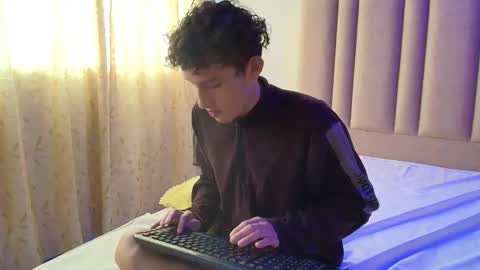 Luca online show from 02-11-26, 01:05