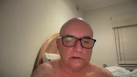 Snapshot of lucas10004 chatting on 02-19-25, 12:00 lucas10004 online show from 02-19-25, 12:00