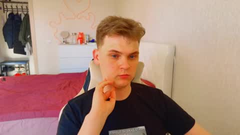 Lucas Gill online show from 05-06-26, 01:16
