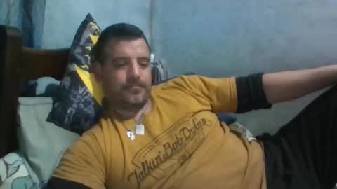 Snapshot of lucas_gb chatting on 09-13-25, 01:05 Luke online show from 09-13-25, 01:05