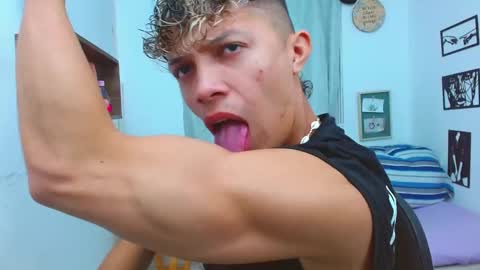 Lucas Luxx online show from 10-10-25, 02:05