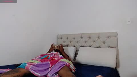 Lucas Montesori online show from 10-12-25, 04:33