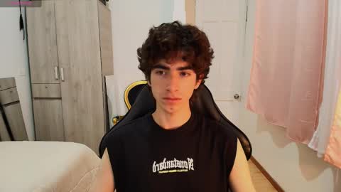 lucas_xo online show from 09-21-25, 01:51