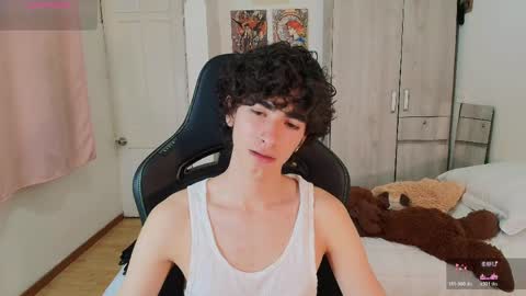 lucas_xo online show from 05-07-26, 02:06