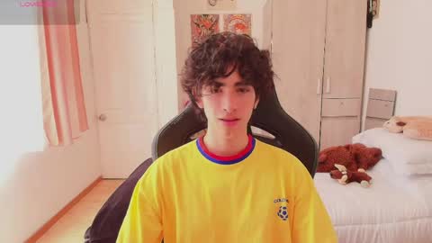 lucas_xo online show from 05-08-26, 04:12