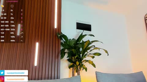 Snapshot of lucasanto_ chatting on 10-28-25, 01:31 LUCA SANTOS online show from 10-28-25, 01:31