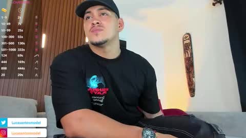 Snapshot of lucasanto_ chatting on 11-10-25, 01:04 LUCA SANTOS online show from 11-10-25, 01:04