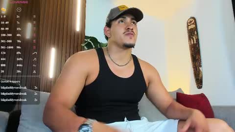 LUCA SANTOS online show from 05-12-26, 05:48