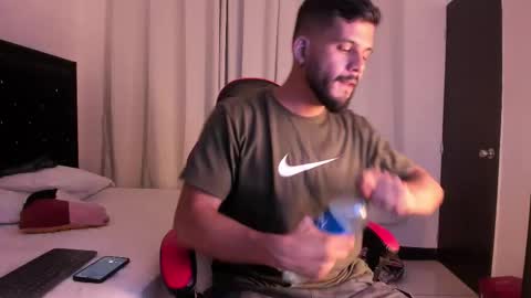 Lucas  Beaumont online show from 02-08-26, 06:39