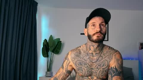 lucasexclusive online show from 05-05-26, 05:48