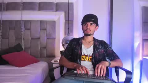 Snapshot of lucasthomson_ chatting on 06-28-26, 02:50 lucasthomson_ online show from 06-28-26, 02:50
