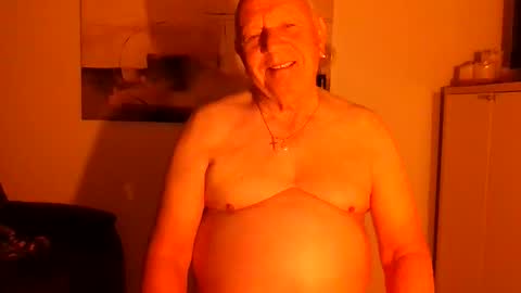lucbottom031249 online show from 05-10-26, 03:33