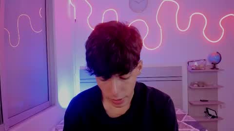 Luccas Ferreira online show from 11-26-25, 08:21