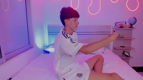 Luccas Ferreira online show from 11-29-25, 08:01