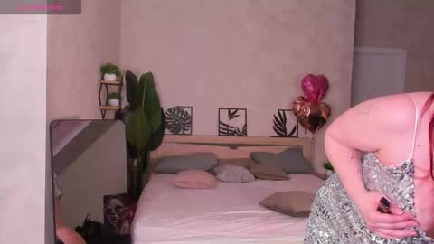 Snapshot of luccy_mullinss chatting on 03-03-26, 08:20 Gloria online show from 03-03-26, 08:20