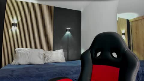   online show from 12-12-24, 03:37