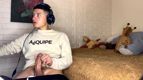 Felipe online show from 12-16-24, 03:19