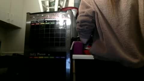 Luci Layne online show from 04-06-26, 06:53