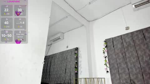 Snapshot of lucia78shy chatting on 10-09-25, 11:25 lucia78shy online show from 10-09-25, 11:25