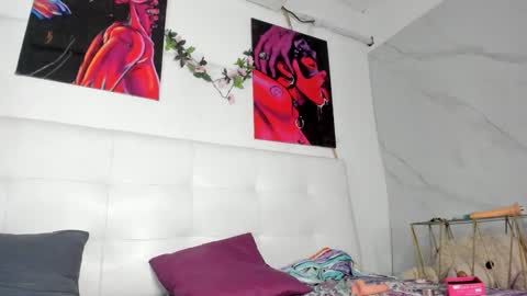 Snapshot of lucia78shy chatting on 10-23-25, 07:07 lucia78shy online show from 10-23-25, 07:07