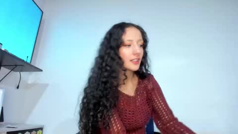 Snapshot of lucia_fuster chatting on 10-10-25, 10:42 Lucia online show from 10-10-25, 10:42