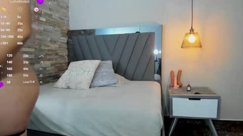 Snapshot of lucia_khan chatting on 02-20-26, 08:09 L u c i a online show from 02-20-26, 08:09