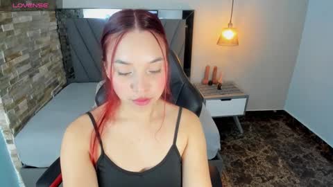 Snapshot of lucia_khan chatting on 03-25-26, 07:31 L u c i a online show from 03-25-26, 07:31