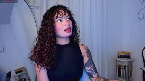 Lucia online show from 02-10-25, 07:07
